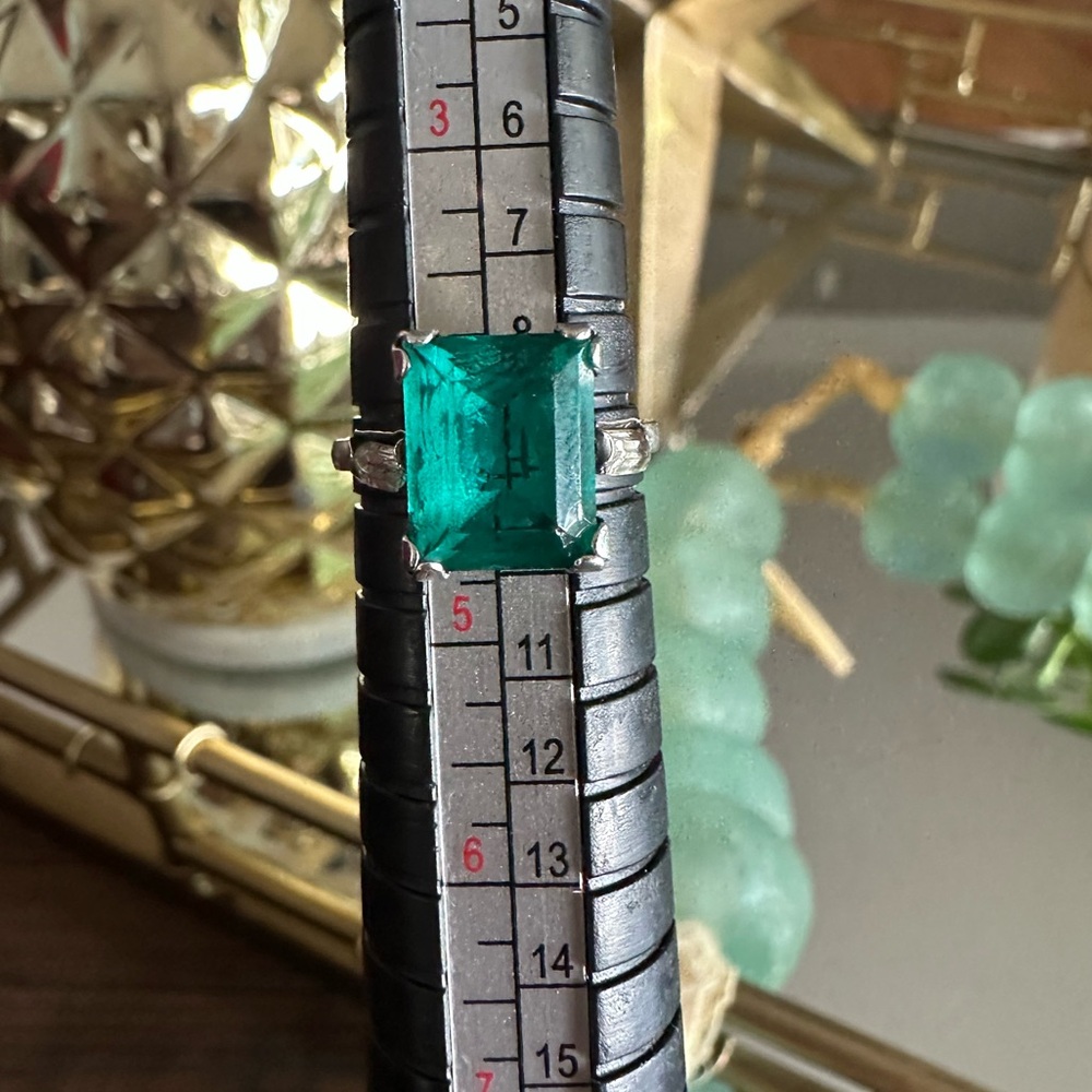 ❇️ 1920s Deco Ring - Sterling with Simulated Emerald Size 4.25 - Picture 3 of 8